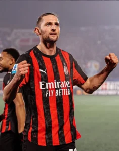 Read more about the article AC Milan Tundukkan Como 3-1 di Kandang Lawan