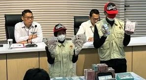 Read more about the article Pejabat Pajak Terjaring OTT KPK, Dugaan Suap dan Manipulasi Pajak