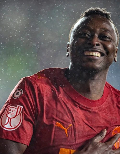 Read more about the article Valencia Raih Kemenangan 2-0 atas Burgos di Laga Tandang