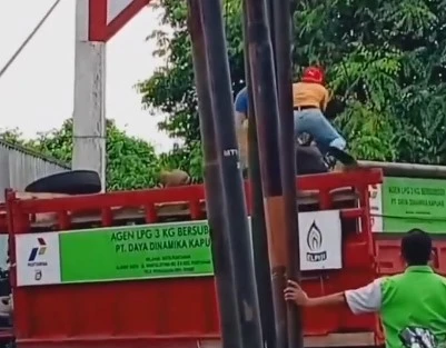 Read more about the article Duel Sengit di Depan SPBE Batu Layang Pencurian Tabung gas