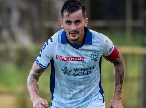 Read more about the article Adrian Luna Membuka Babak Baru Tradisi Pemain Uruguay di Persik Kediri