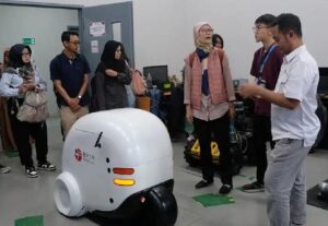 Read more about the article DELL-E: Robot Kurir Otonom Karya BRIN yang Mampu Menembus Area Terbatas